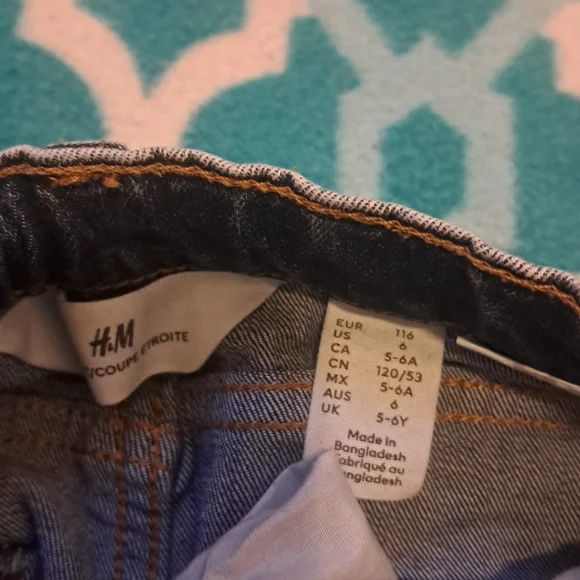 H&M Boys Denim Jeans - Picture 2 of 2